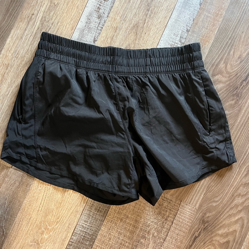 Senita women’s black shorts